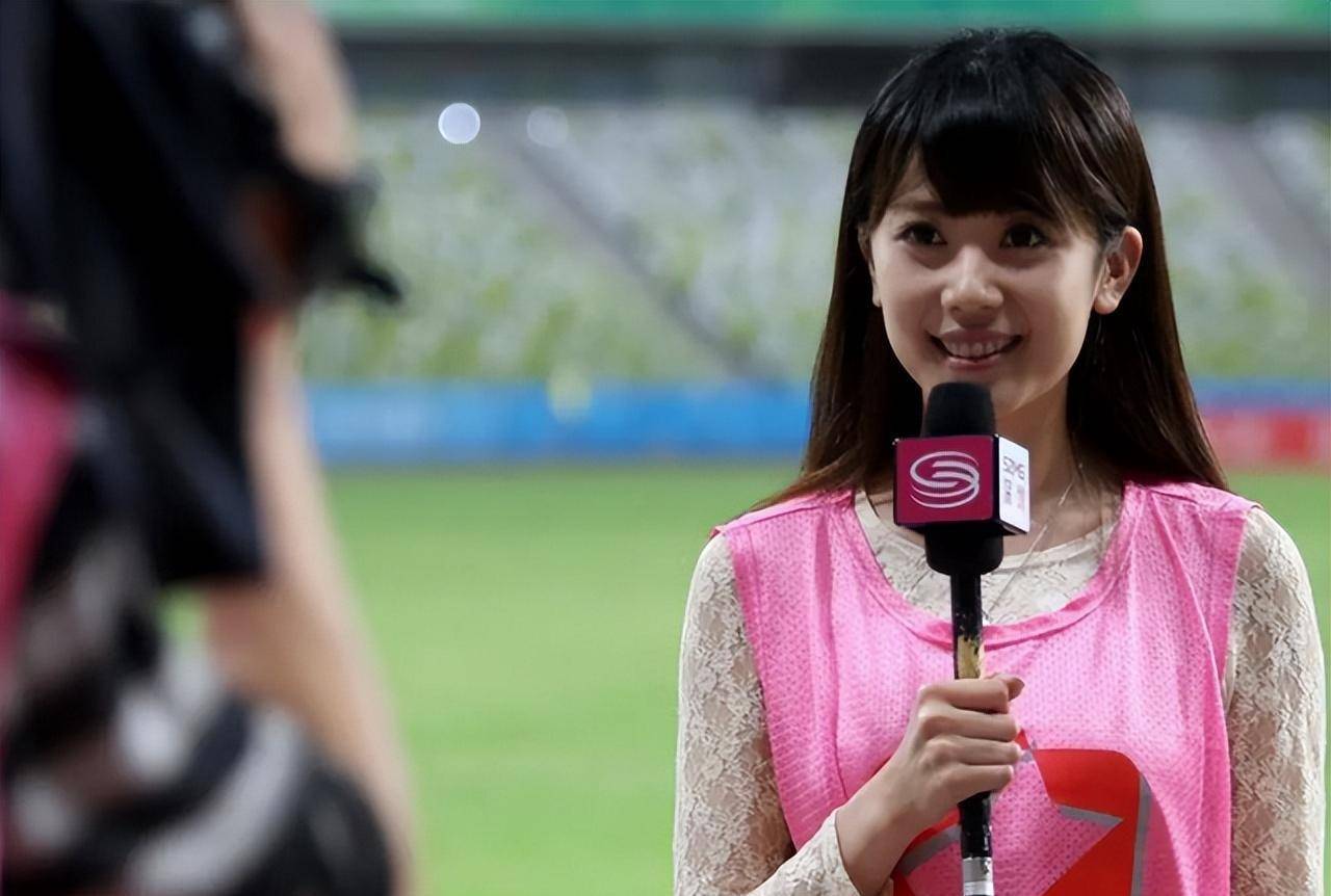 37岁郜林最新情况:恒大13功,妻子深大女学生身材傲人_汪晨_王晨_女儿