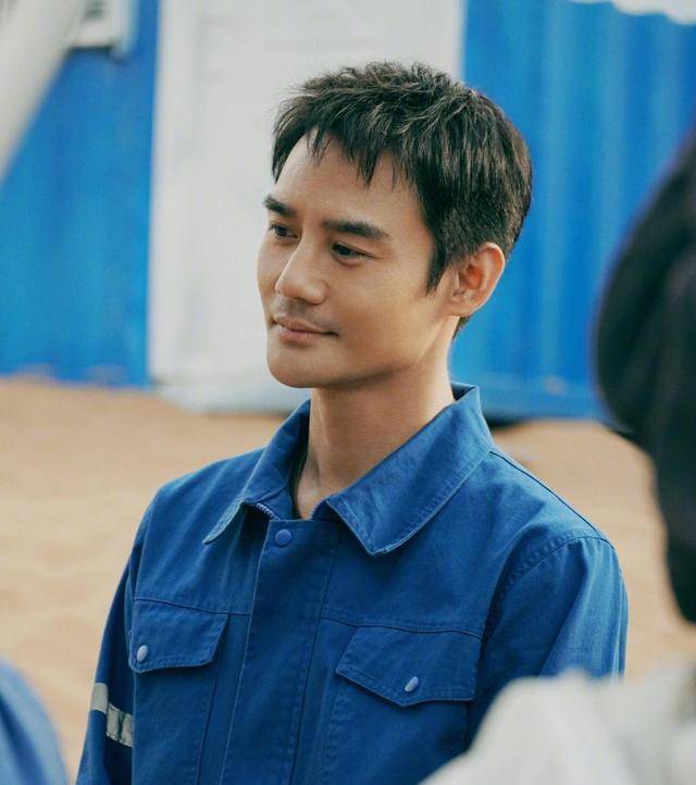 娱乐圈再传喜讯,演员王凯疑似准备结婚,女友是圈内人已经半同居_匿名