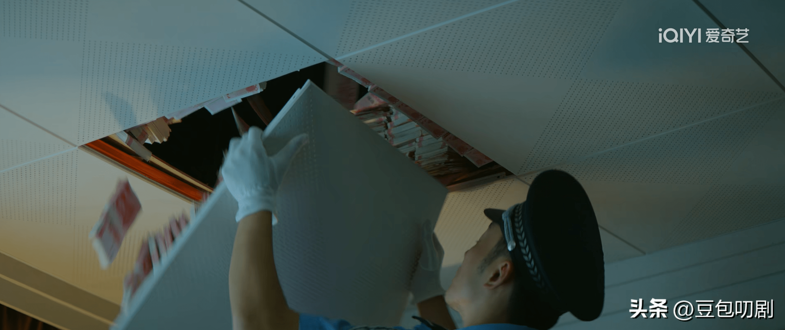 又一扫黑力作《扫黑决战》,姜武张颂文赵毅李倩黑白对决!