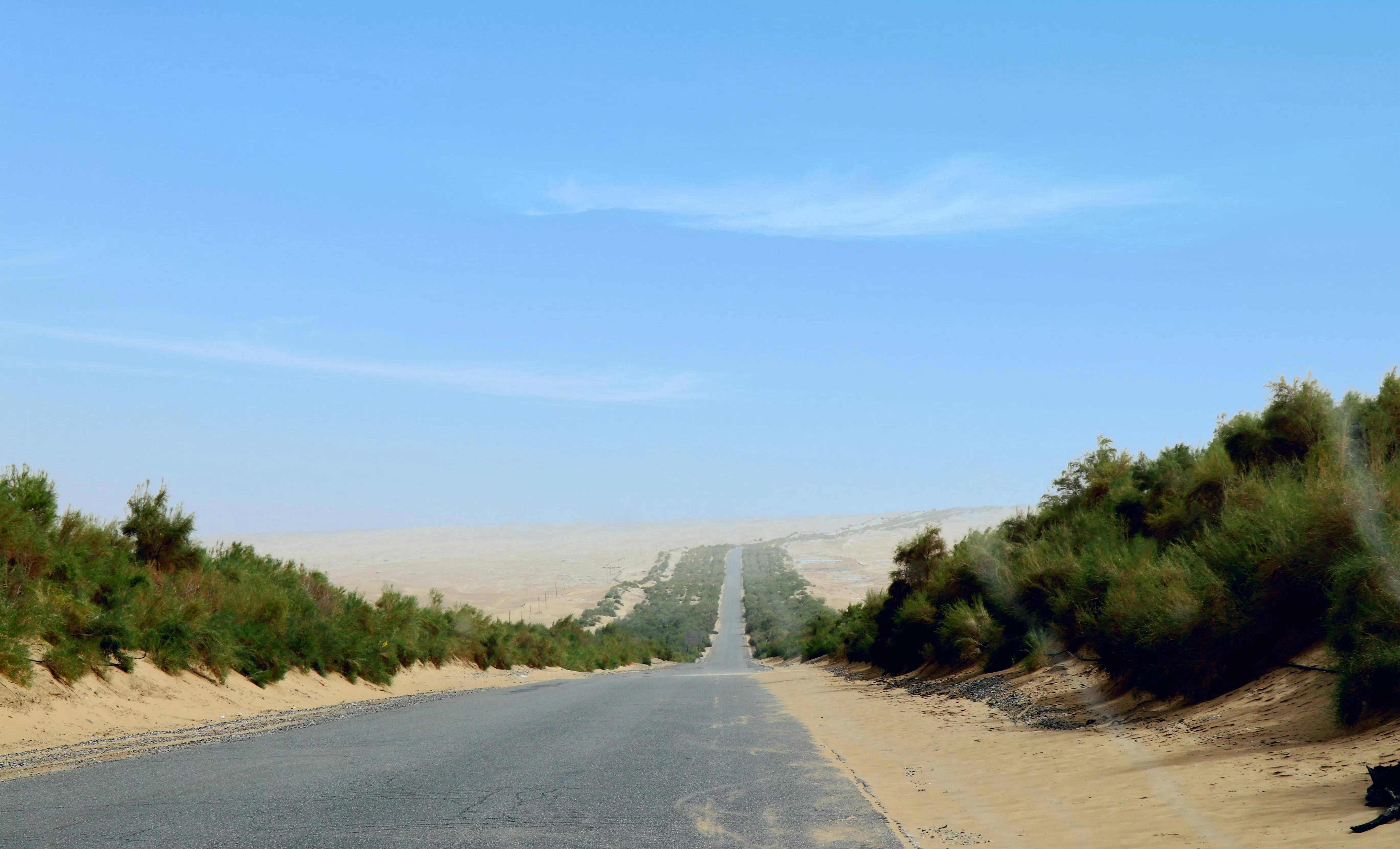 大美新疆(图文)第30集:塔克拉玛干沙漠公路