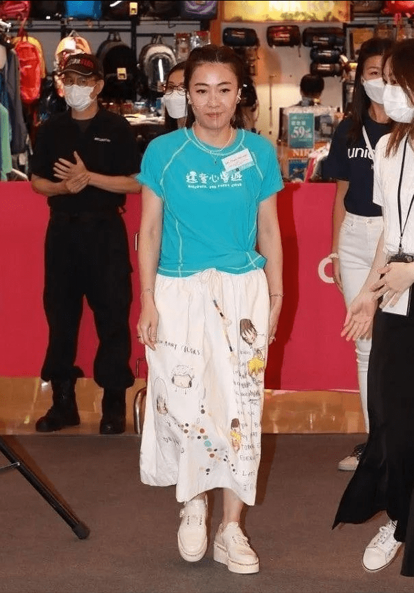 郭晶晶和甘比同框!