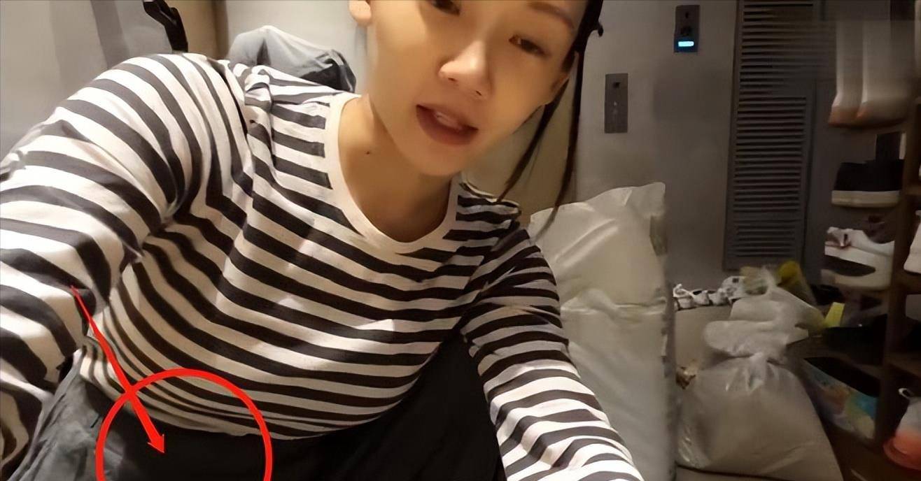 很多网友都留言询问,并表示都看到苗苗肚子又大了,是不是有怀孕,所以