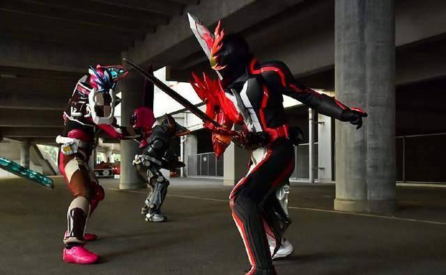 骑士圣刃16-17话文字预告八骑1挑4人能变成米吉多_saber_怪人_露娜