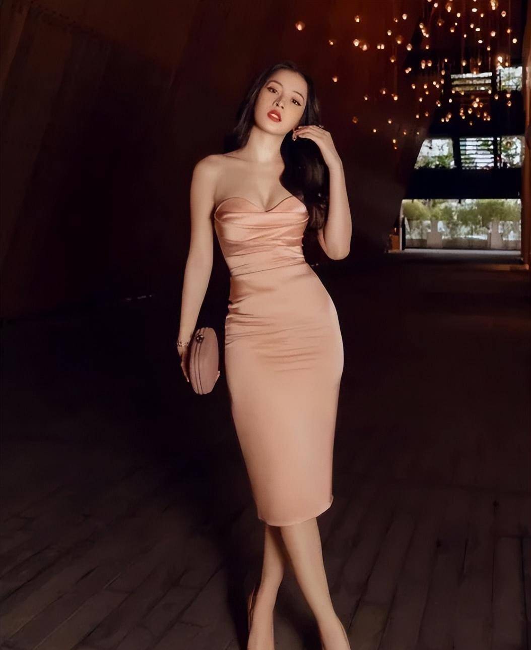 除了在国外拥有大量粉丝外,芝芙在社交平台脸书上也拥有800万的粉丝