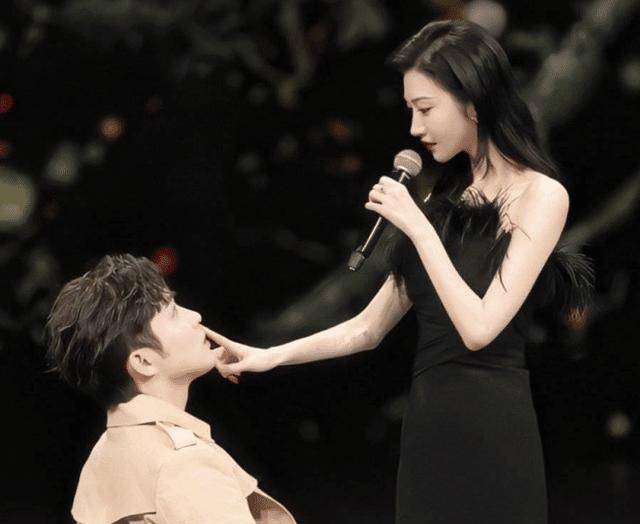 司藤垫底,肖战这对降至第5,榜首又是耽美_作品_排行榜_景甜