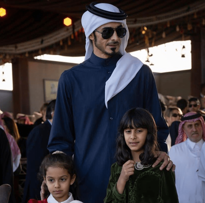 卡塔尔王室成员亮相!