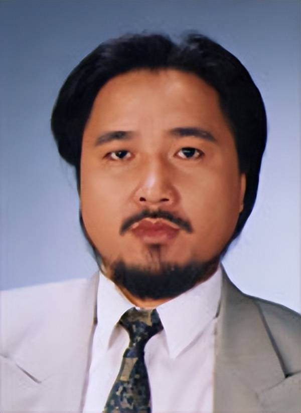 曾被周星驰用100块钱收买,《凌凌漆》警察古明华,现状如何?