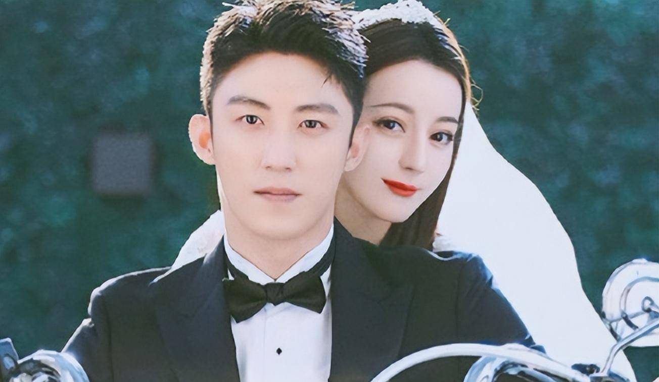 迪丽热巴被曝隐婚生子后,晒露腰照趾高气扬,素颜被指像月子脸_照片