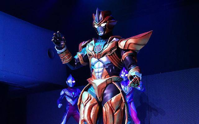 究极生命体迪亚波罗将客串特利迦奥特曼扳机仔:快去请神秘四奥_实力