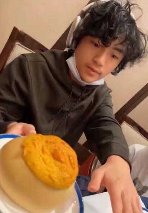 谢霆锋长子lucas将出道,不顾老爸感受暗怼王菲,直言张柏芝最美_大儿子