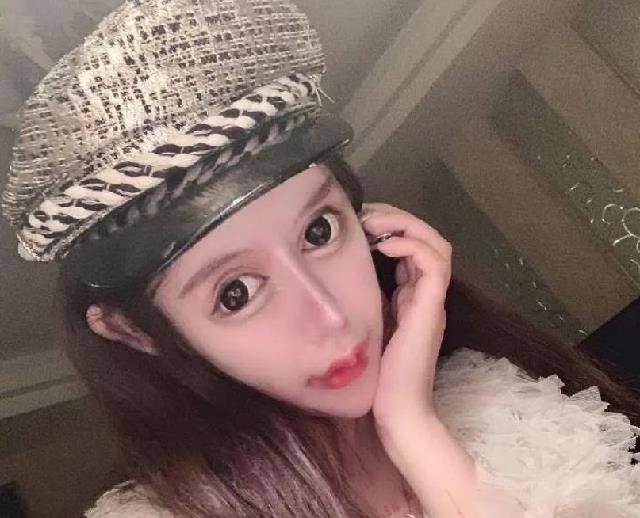 整容成瘾的00后:花400万整成凡尔赛娃娃,依旧没躲过
