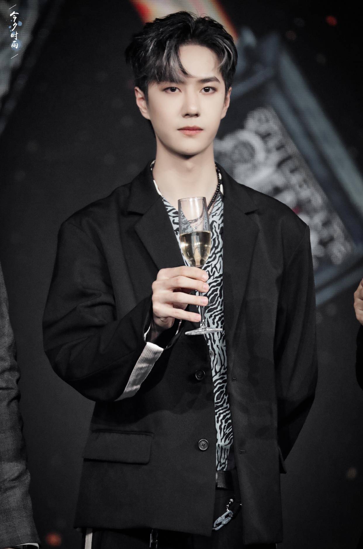 王一博傍上资本后台?