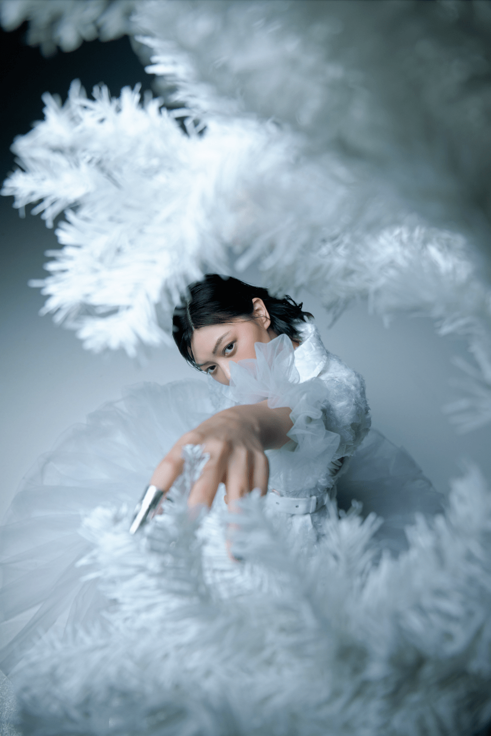 z世代全能唱作音乐人jasmine sokko签约caa中国,携「winter」展新锐