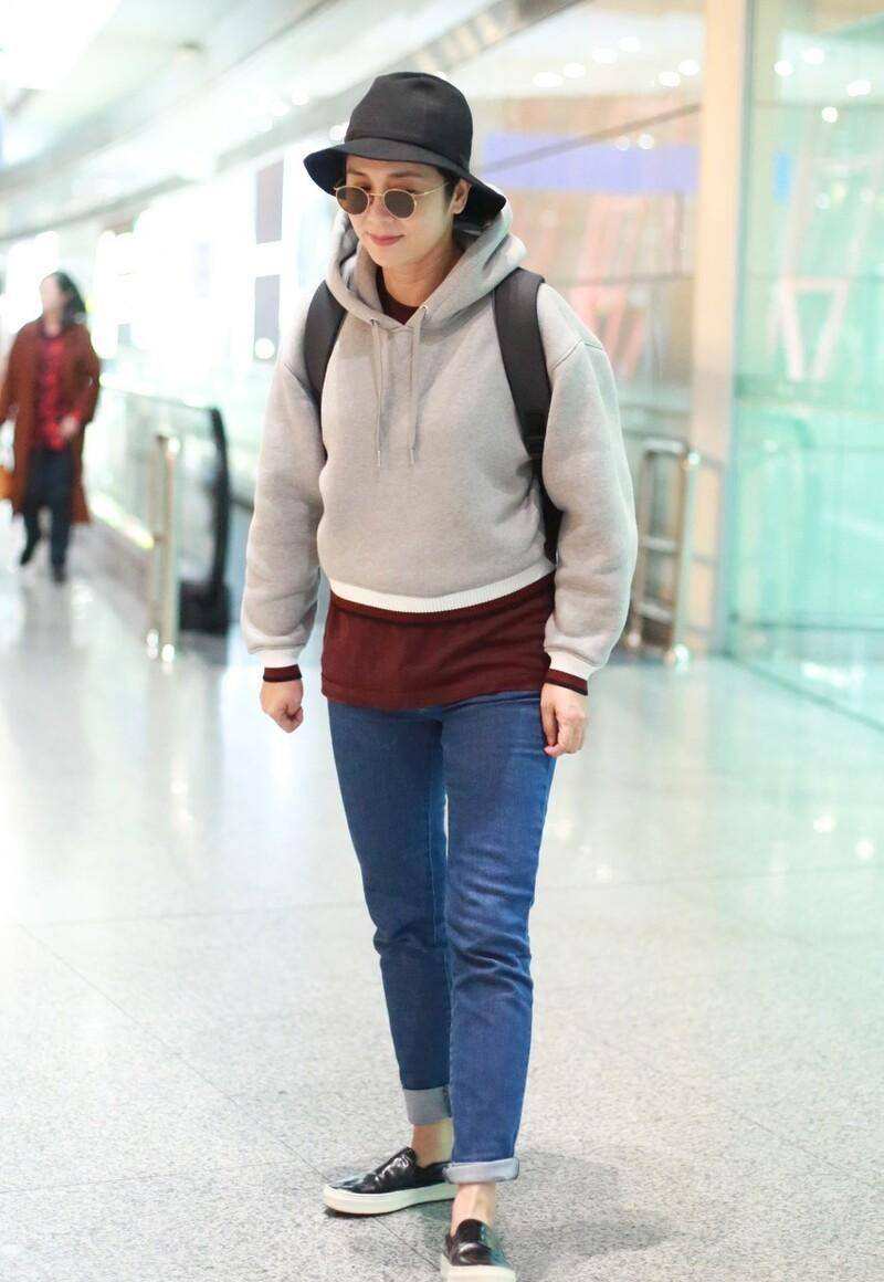 蒋雯丽:英姿飒爽思奋扬面如玉盘身玉树,运河济宁影随笔札记_摄影_梦想