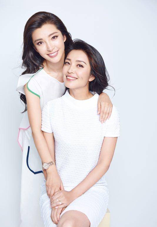 李冰冰47岁了,至今未婚,她与小16岁男友许文楠,近况如何?