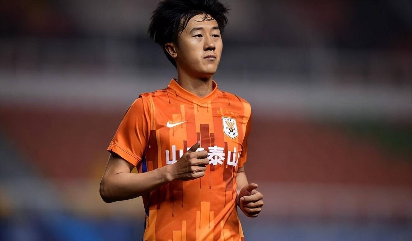 将跟球王并肩战斗,曾是双冠王功勋_刘洋_利雅得_泰山队