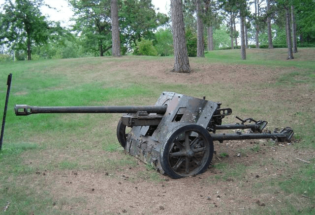 二战德国反坦克炮盘点,德国人反坦克炮众多,可见苏联装甲的强大_pak