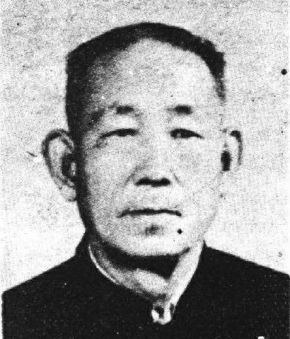 莫正民,山东莒县人,他出生于1913年.因出身贫苦,他读书不多.