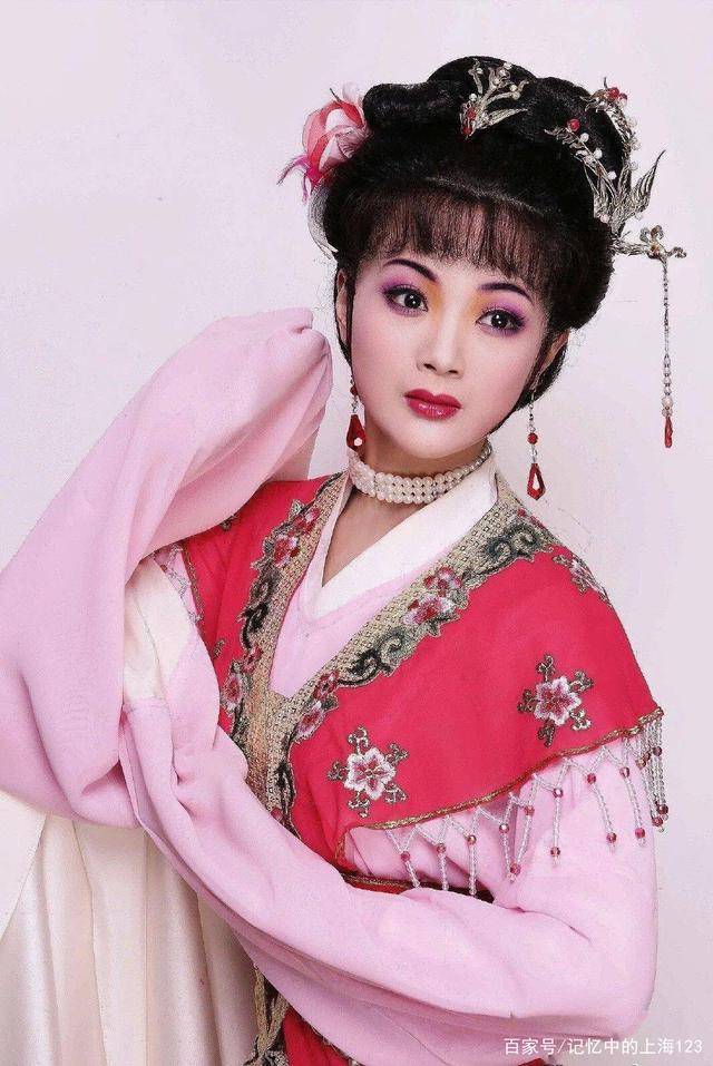 越剧花旦裘丹莉怎么会看上"棉毛裤"潘前卫的,两人婚后生活甜蜜_上海