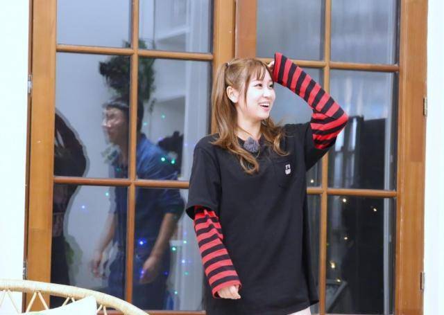 张俪与"胖虎"一起现身滑雪场,《hi室友》中的友谊真让人羡慕!