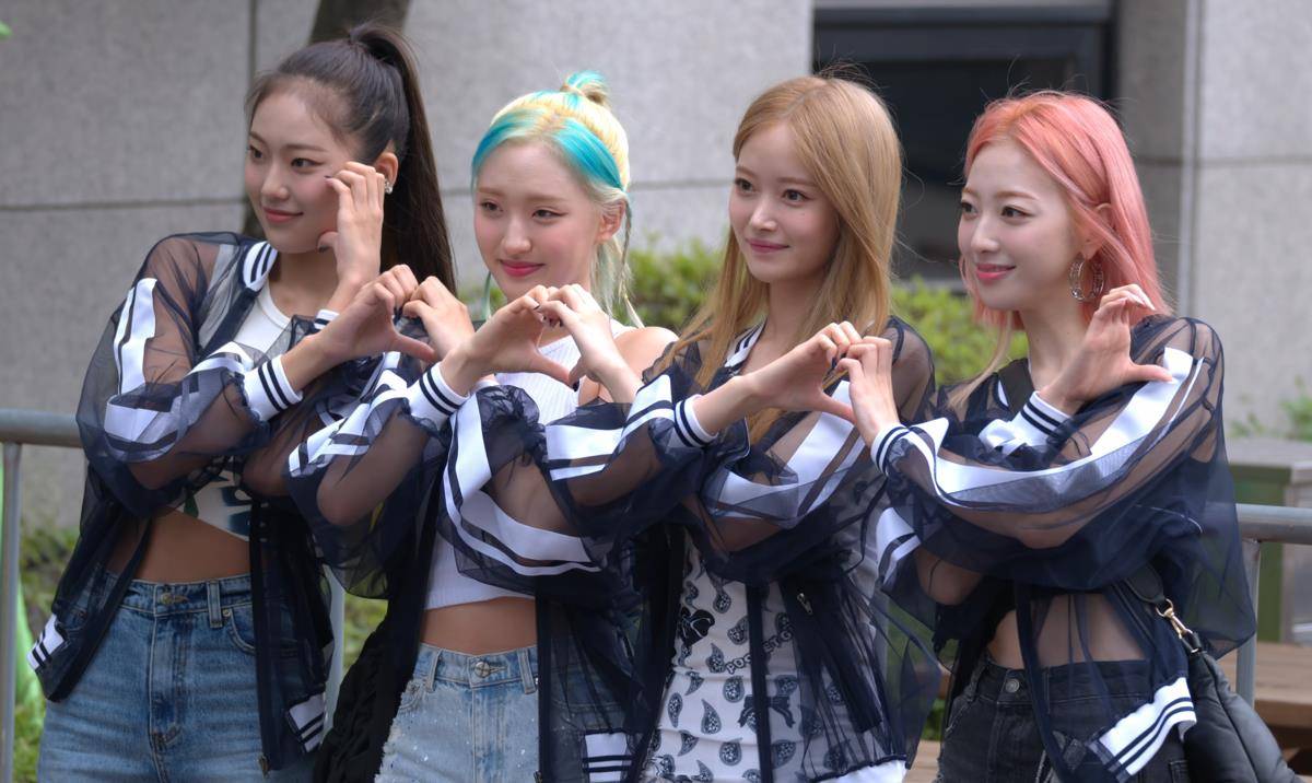 南朝鲜为韩国女团自己做的品牌声誉排行榜!_娱乐_组合_女子