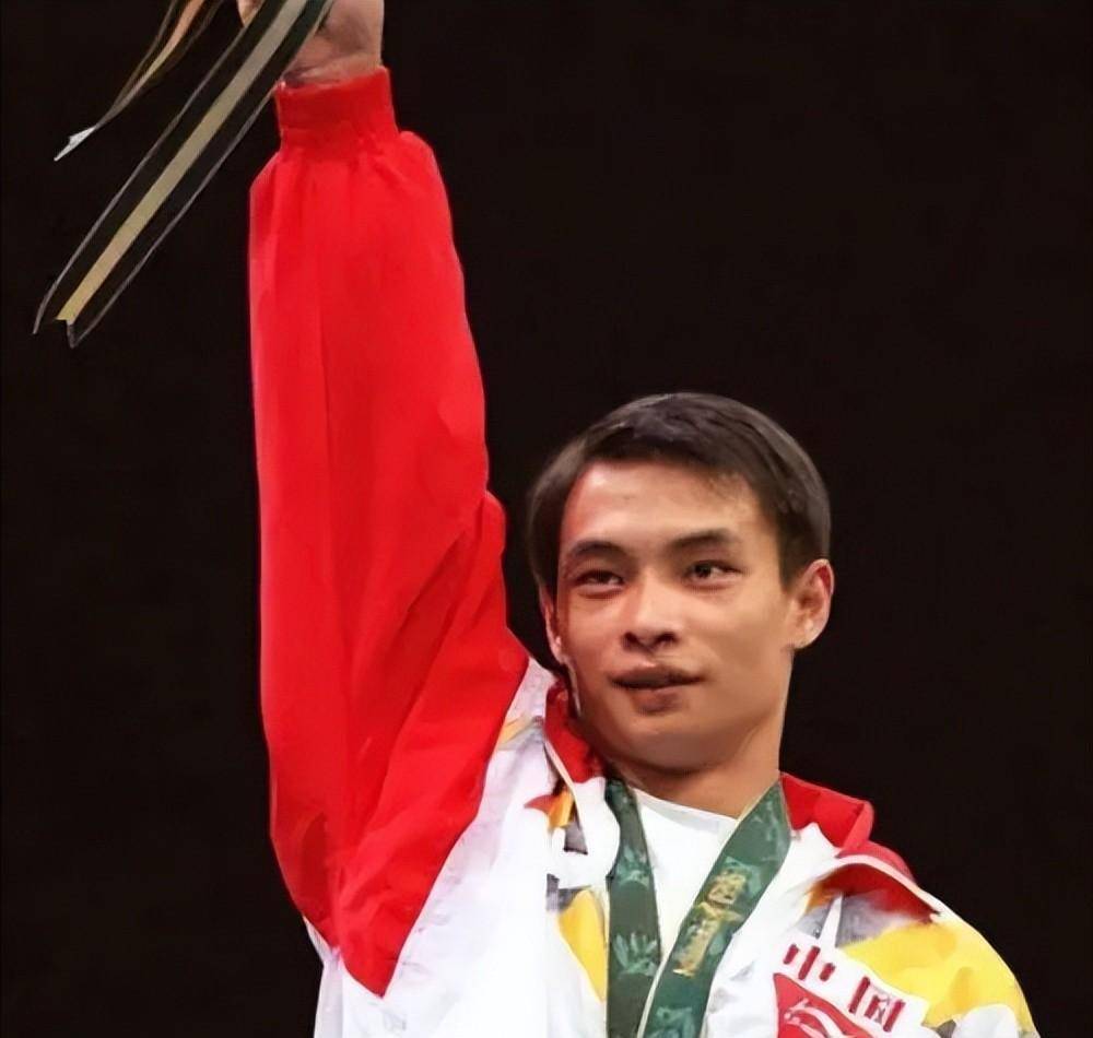 为国家做出贡献的运动员数不胜数,而在体操界能够排的上名次的,李小双
