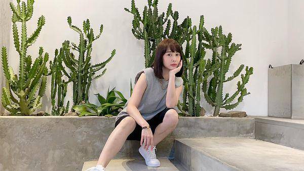 赖薇如「长浏海消失」被剪成妹妹头!