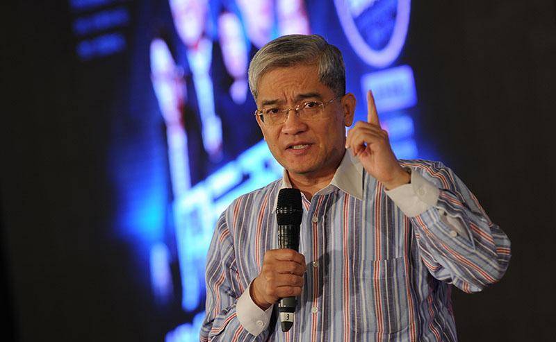 郎咸平:"白嫖"空姐三年,与前妻联手,让其背负900万债务_良心_网友