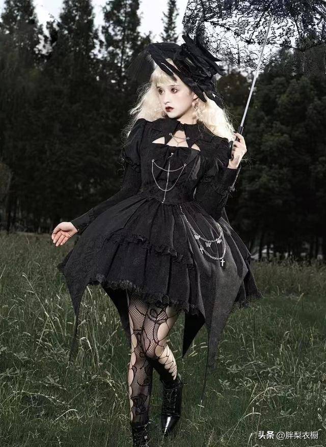 外人看来是"杀马特"的哥特风洛丽塔,却是圈内酷女孩的最爱_风格_裙装