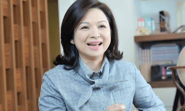 她曾是卖菜小妹,45岁奋斗成影后,演妈妈成名却至今孤身一人_杨桂梅