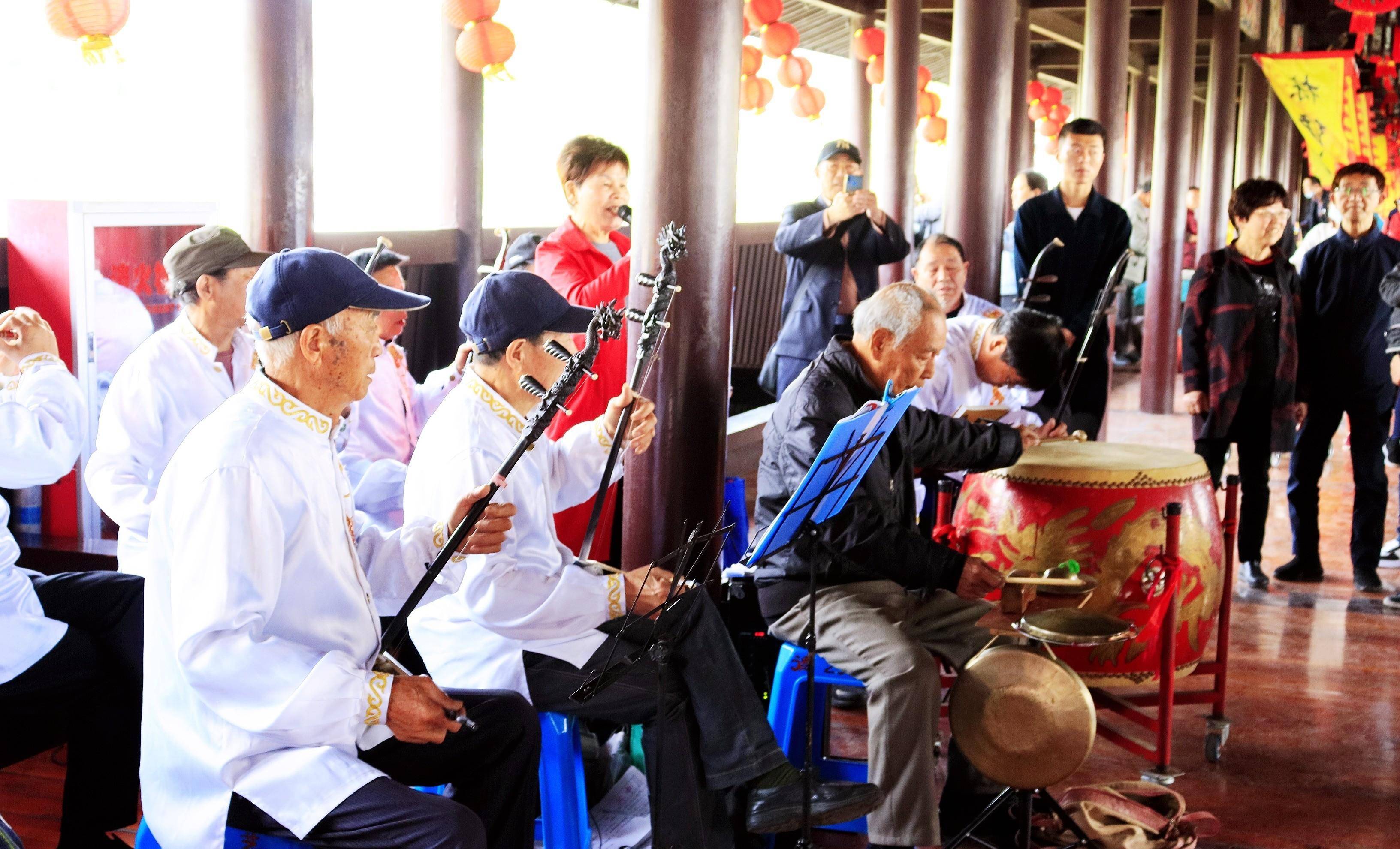 宁波它山堰村成美丽古村,山清水秀古桥横卧,周边风景十分旖旎_庙会
