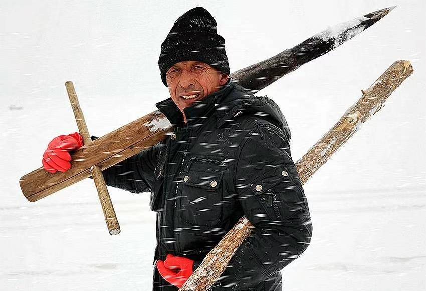 昨日冬至,今天是入九的第二天,长白山下的吉林人不怕冷吗?