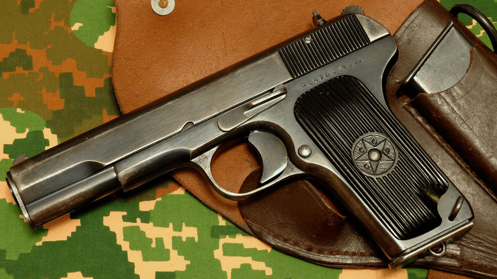 11支54式手枪和上千发子弹被盗贼神奇偷走:1993年武装部失窃案_枪柜