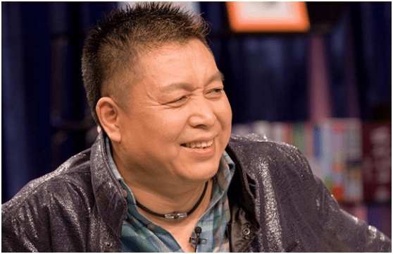 61岁主持人王为念满身插管子,表示身体没大碍,夜晚仍与美女跳舞_王芳