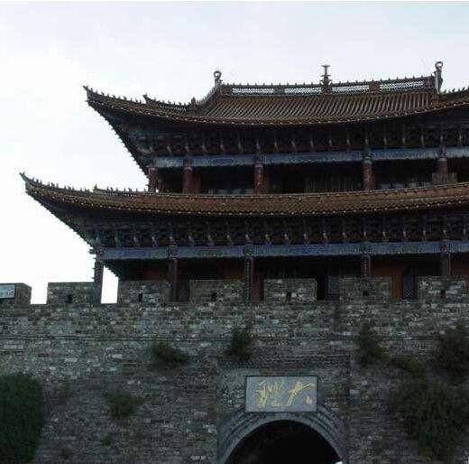 威楚府(楚雄),统矢府(大姚,姚安),会川府(四川会理),建昌府(四川西昌)