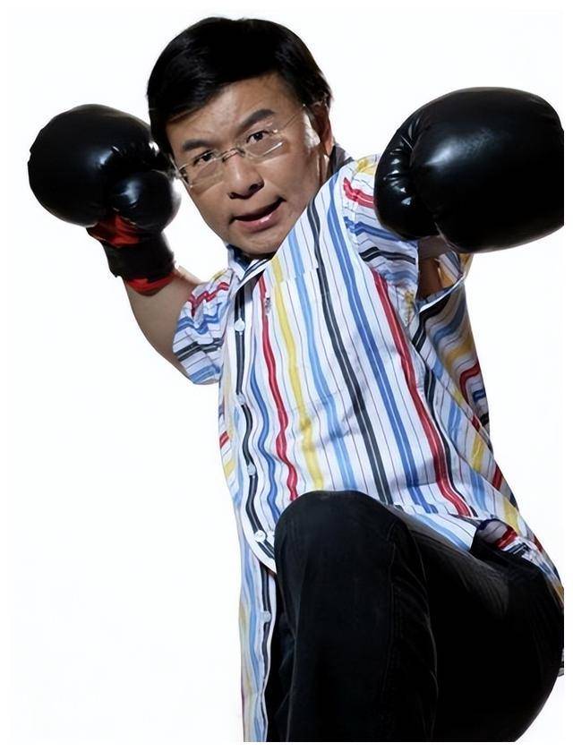 央视世界拳王争霸赛没落了,王国钧杜文杰韩乔生均离开节目_拳击_比赛