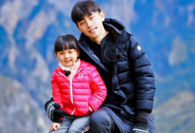 邓伦"女儿"突然间长大,小时候懂事可爱,如今美成初恋女神!