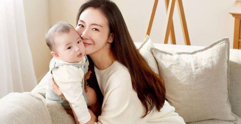 46岁崔智友成"女儿奴",综艺复出赚奶粉钱,时隔4年终于回归_作品_工作