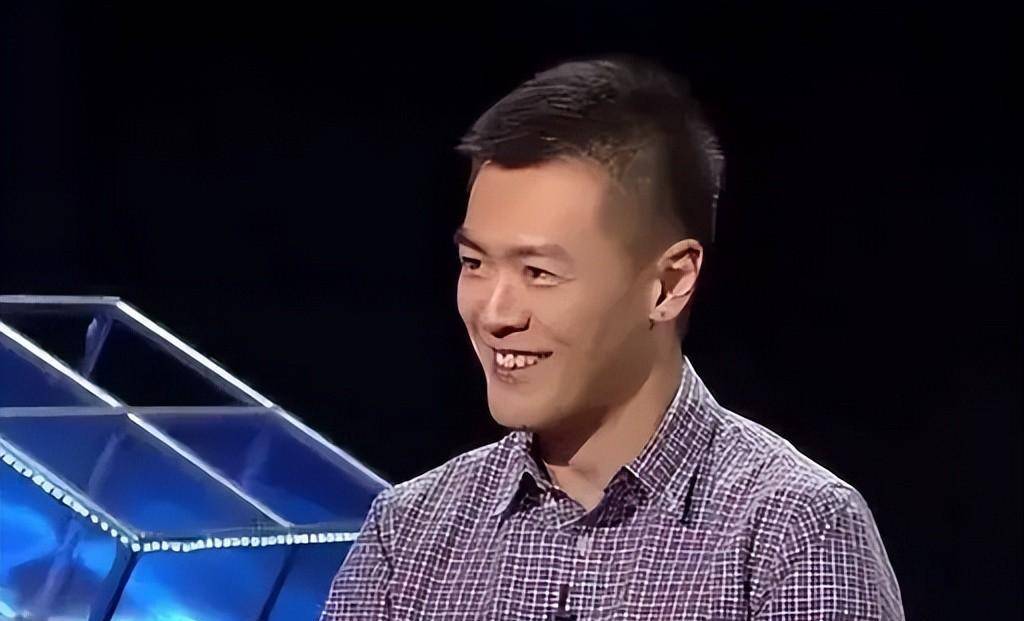 刘銮雄儿子:我说月入5000,女嘉宾全灭灯,之后她们肠子都悔青_刘鸣炜