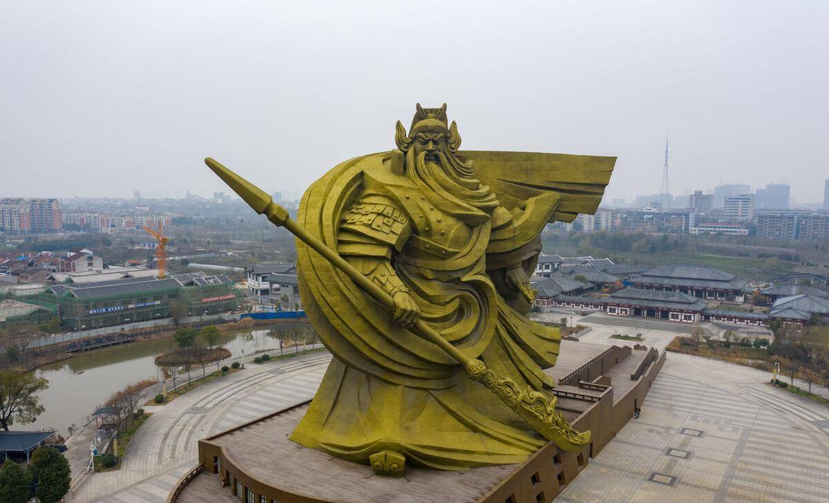 荆州巨型关公像拆除图片