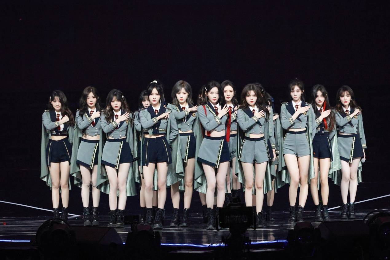 snh48 group演唱会人气高涨 周诗雨王奕《失忆》问鼎年度金曲_舞台