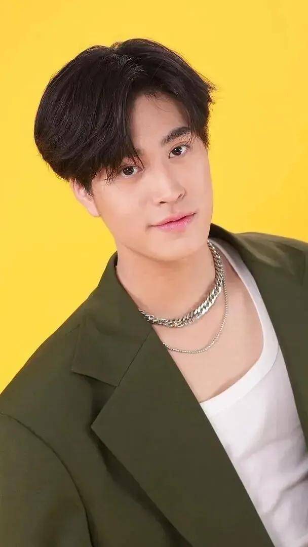 泰兰德最火十大00后泰剧小生强势来袭:泰国娱乐圈新人辈出颜值爆表