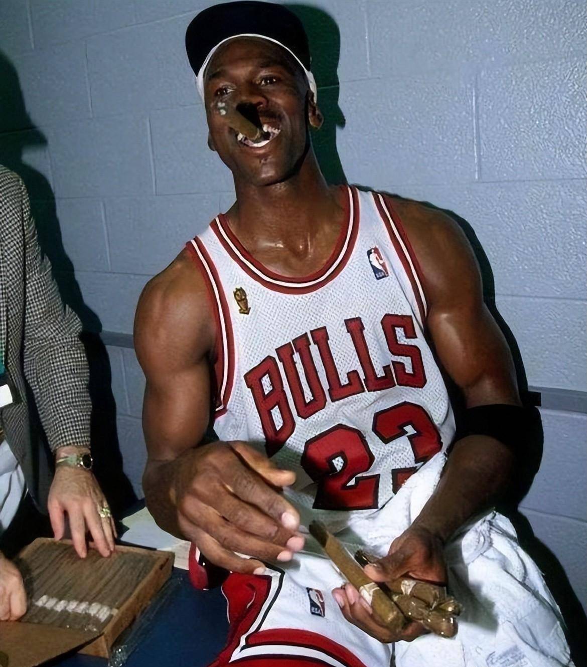 nba球星抽雪茄都啥样?