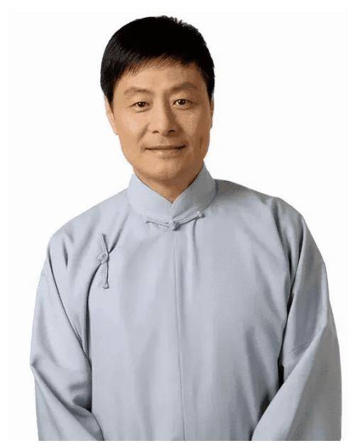 刘伟也从一名相声演员踏上演员的道路,出演了不少的作品.