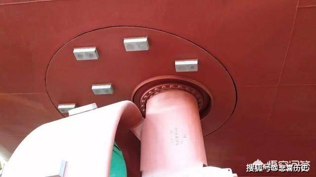 (四)外加电流阴极保护法;这个方法主要是对舰体施加一定的电流(直流电