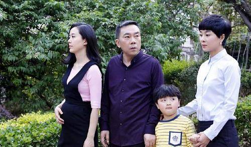 烟是普通人1天工资 豪宅大到像私人公园_杨议_杨光_直播