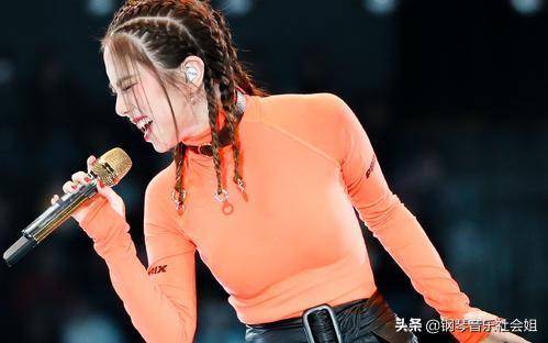 华语女歌手热度榜：蝉联了18期榜首，邓紫棋终于“跌落神坛”