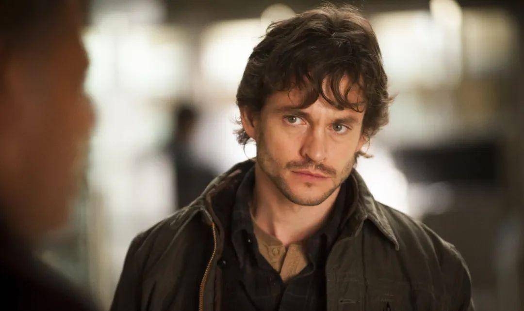 2013年,他在美剧《汉尼拔》中饰演fbi调查员威尔·格雷厄姆,获得欧洲