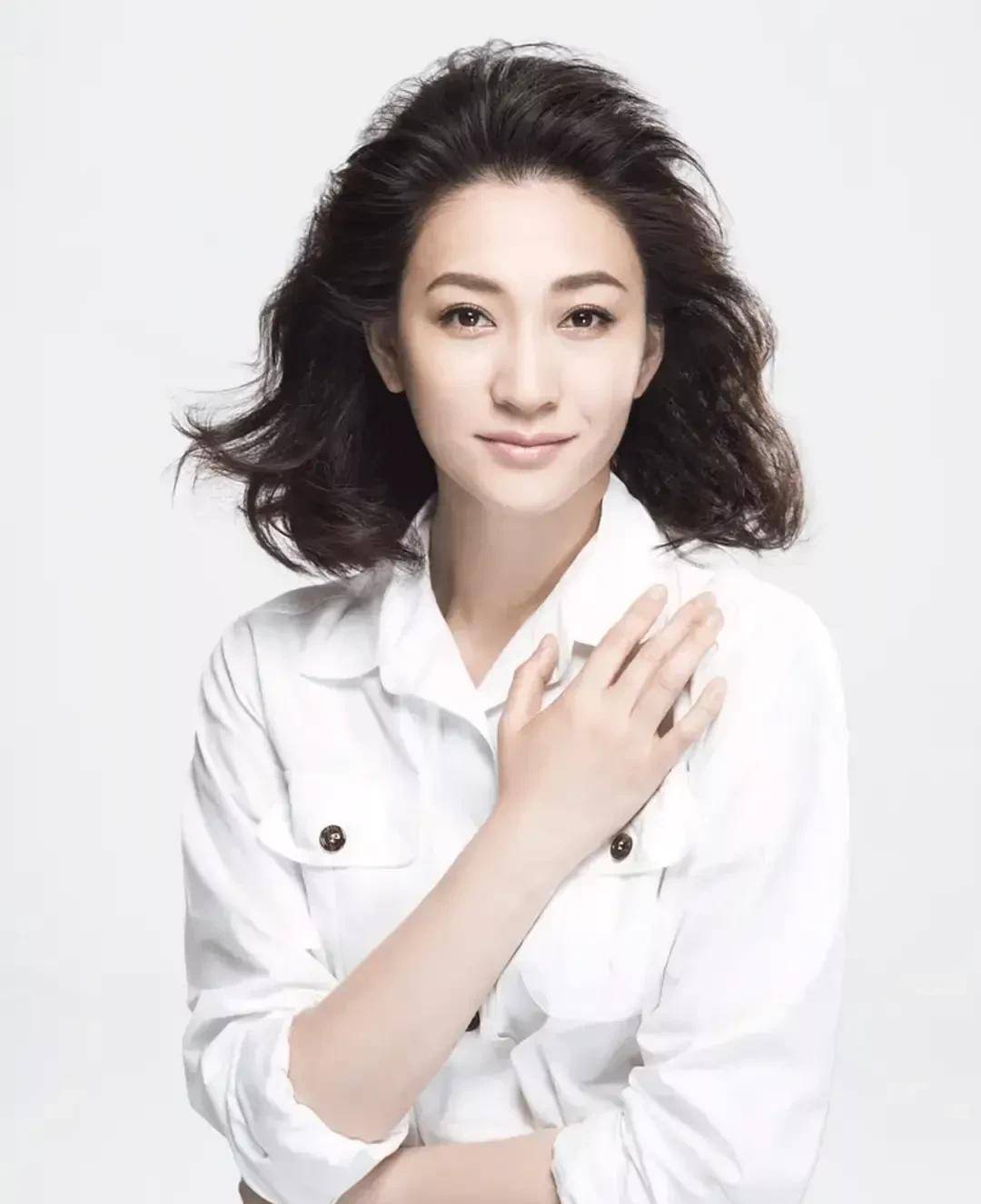 李小冉:婚后老公总宠着她,这才是爱情应有的样子_徐佳宁_父母_母亲