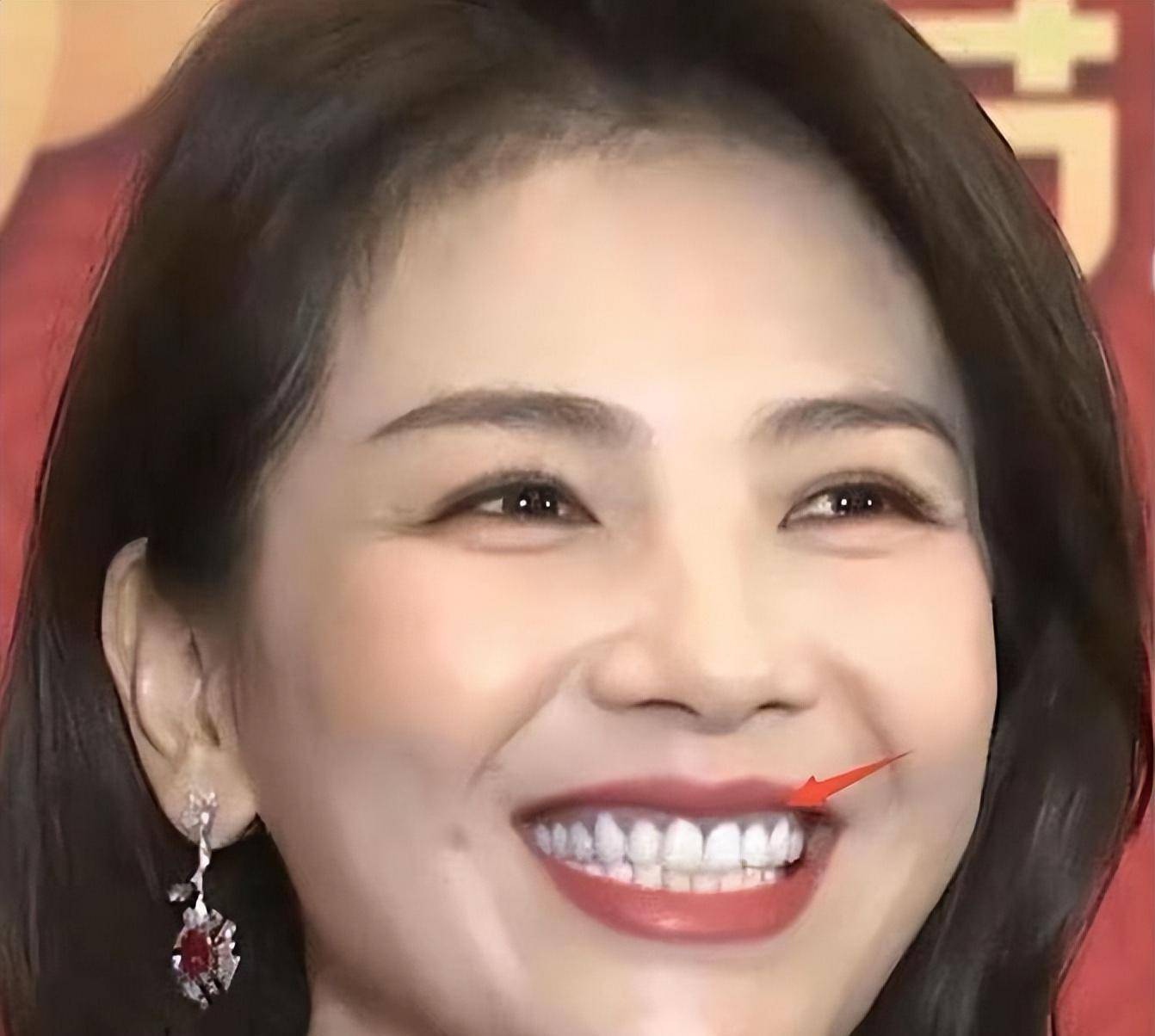 这几位坚持不整的明星,个个美出特色_刘亦菲_牙齿_马伊琍